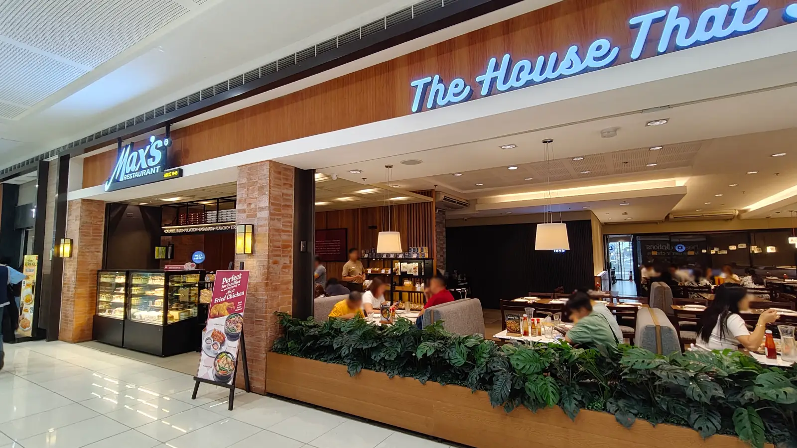 MAX'S in SM City Fairview